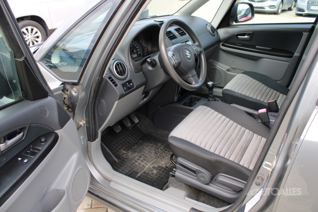Suzuki SX4 1,6 DDiS 66 kW - 8
