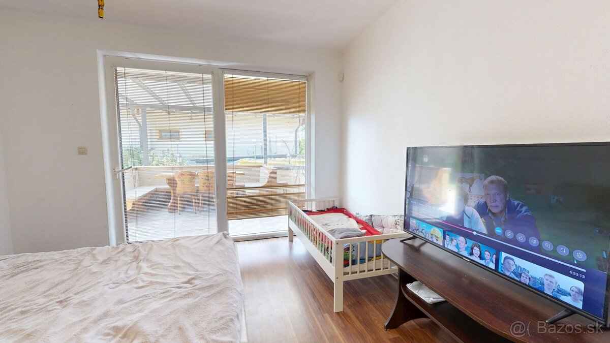 Na predaj 4-izbový bungalov s garážou a krytou terasou – Hru - 8