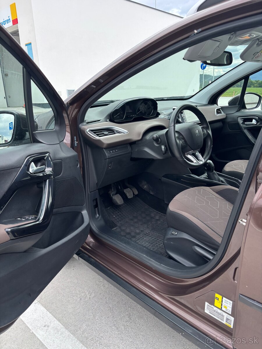 Peugeot 2008 1.2 PureTech 81kw - 8