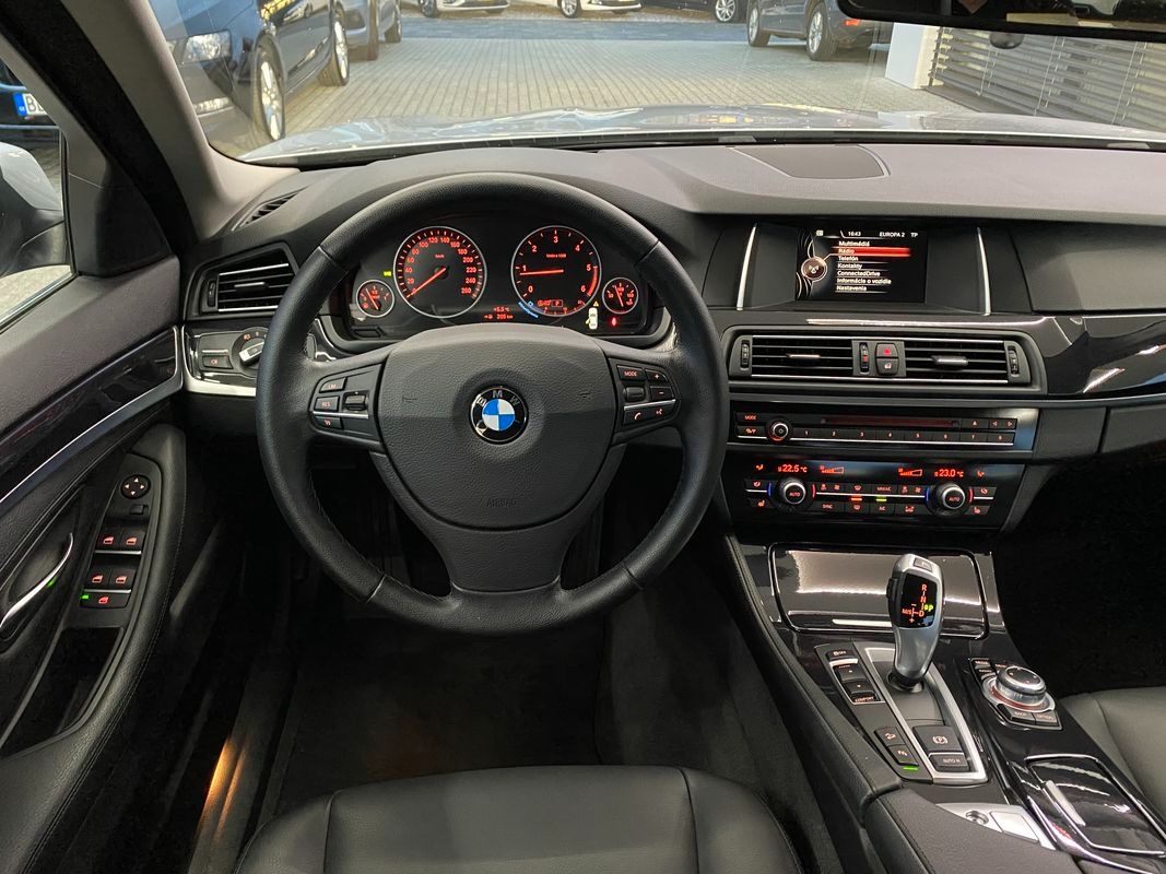 BMW 520d xDrive A/T 140 kw - 8