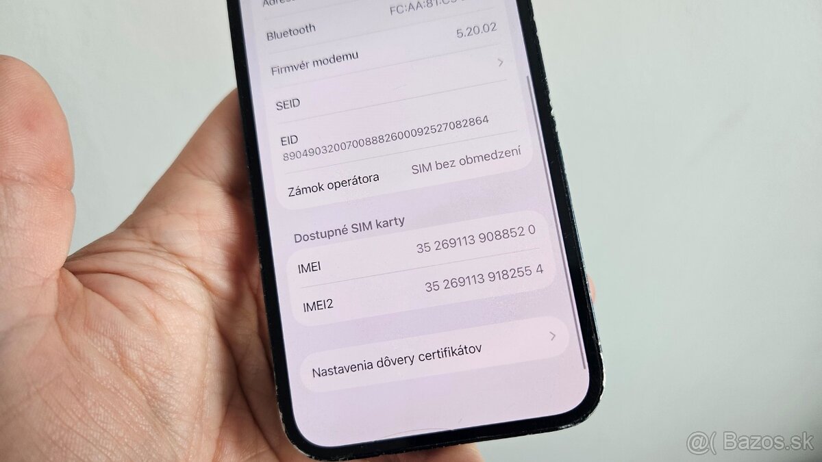 Škaredší Apple iPhone 13 tmavý 128GB - 8