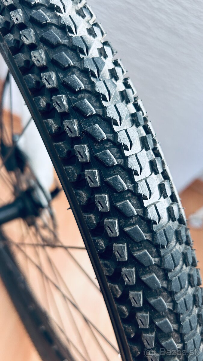 Hardtail horský bicykel Apache MTB 27,5 biely - 8