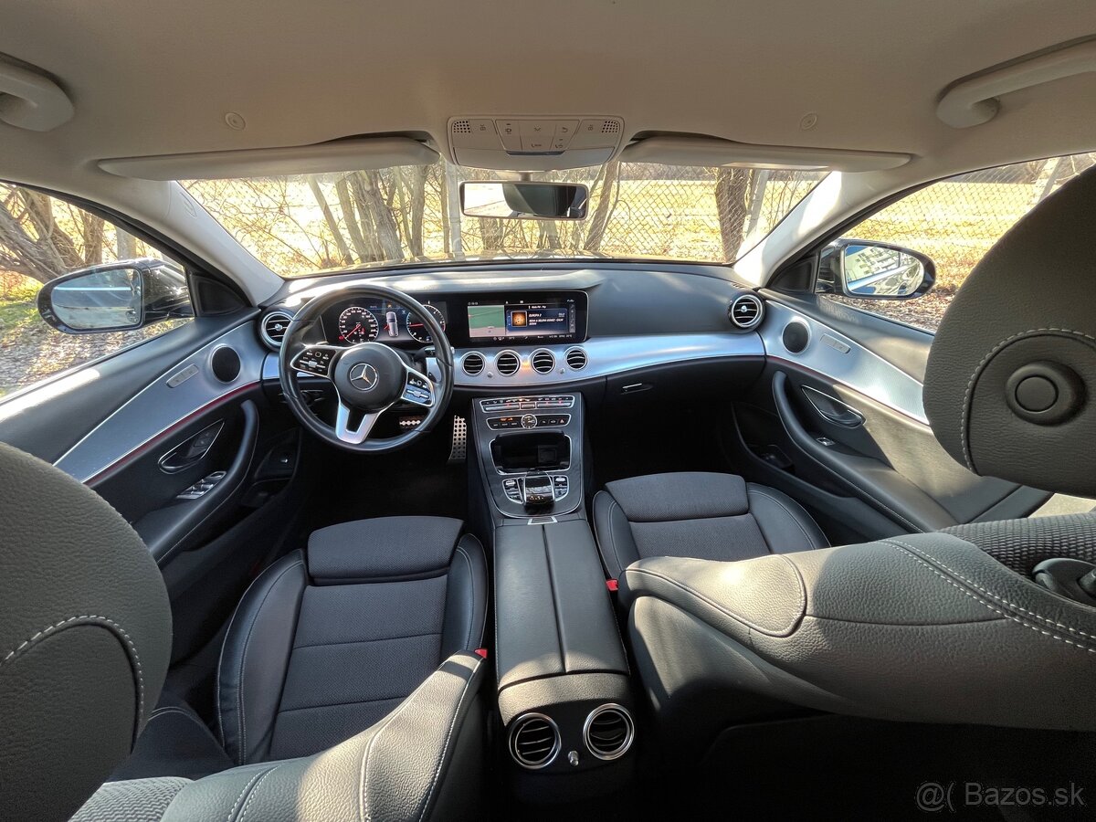 Mercedes Benz E220d All Terrain 4matic 11/2019 Historia MB - 8