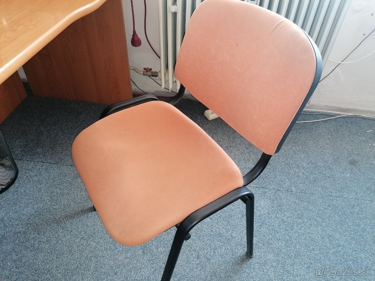 Kancelársky nábytok - 8