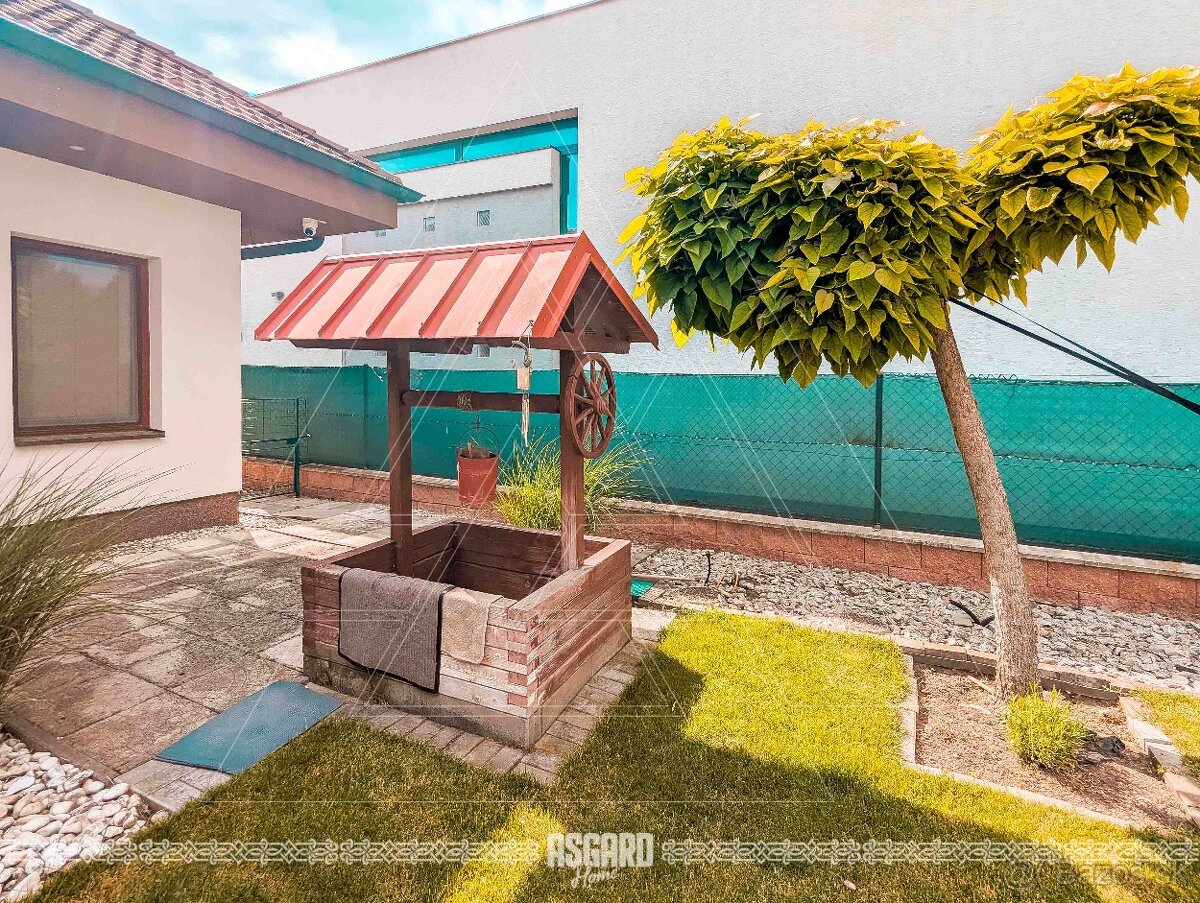 Kompletne zrekonštruovaný rodinný dom s garážou a bazénom - 8