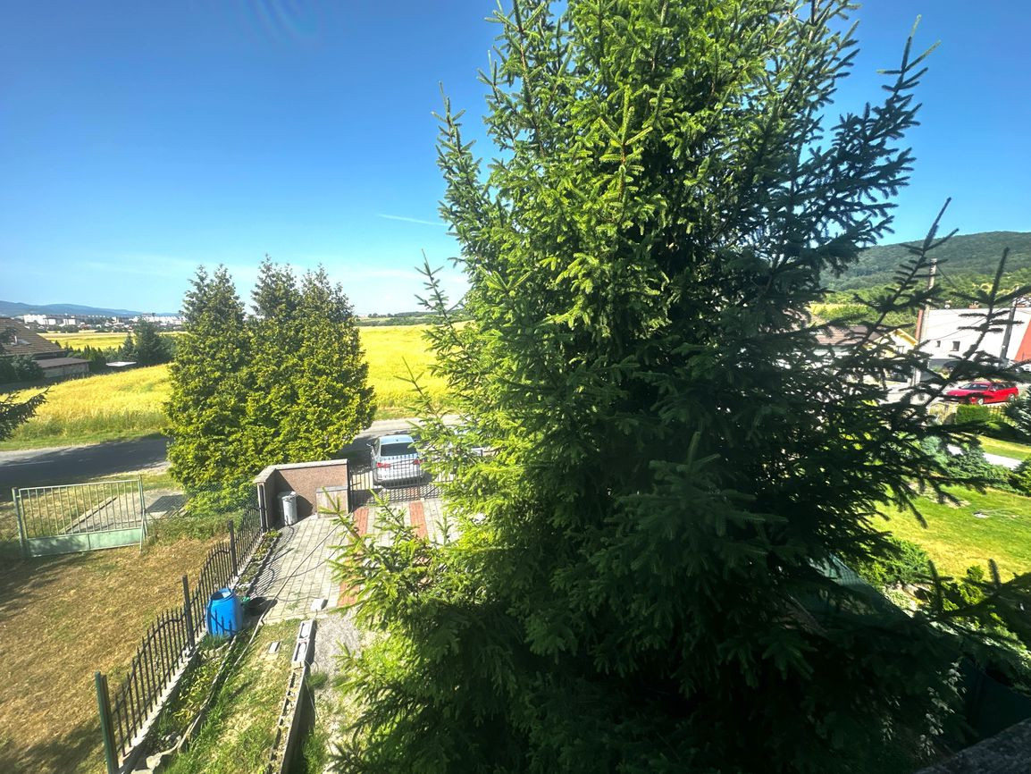 7 izb. priestranný rodinný dom Nová Dubnica - Veľký Kolačín - 8