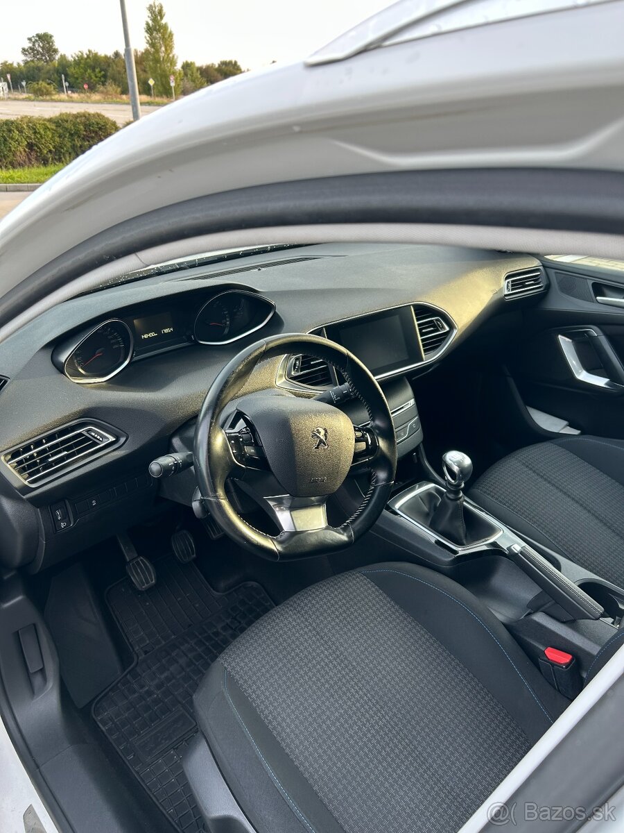 Peugeot 308 SW 1.5 BlueHDi - 8