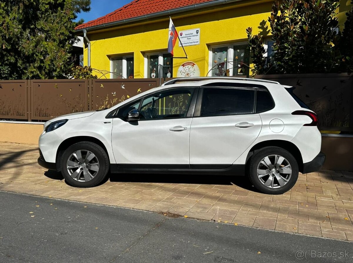 Peugeot 2008 1.2 PureTech Style - 8