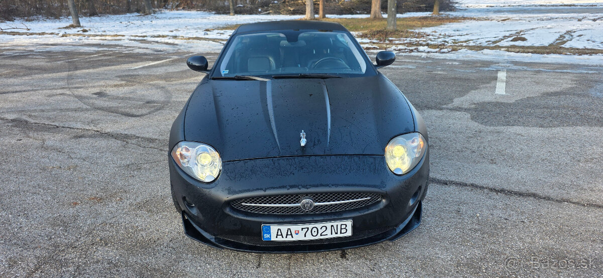 Jaguár XK 4.2 V8 - 8