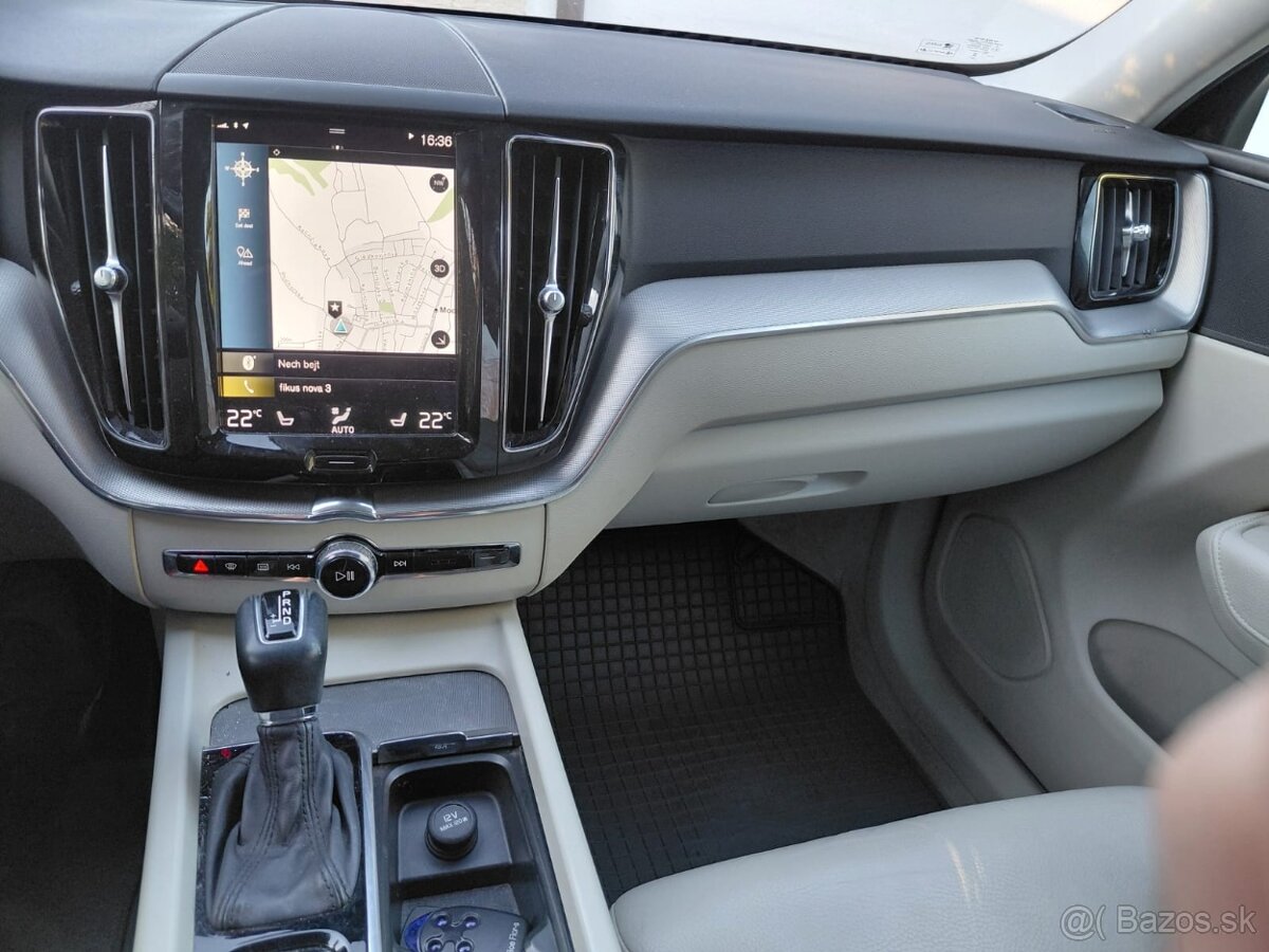 Volvo XC60 D5 AWD Summum 2017 - 8