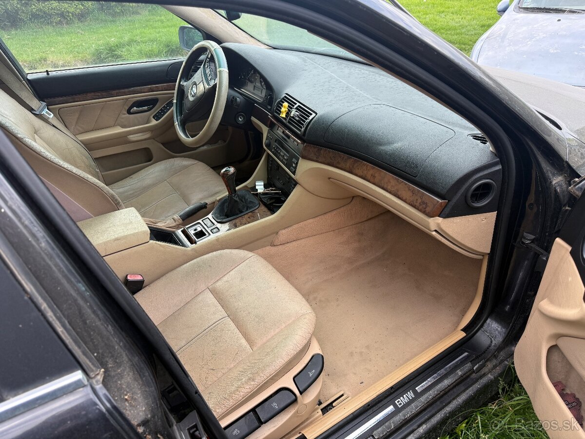 bmw v celku na suciastky e39 523i, 2000 - 8