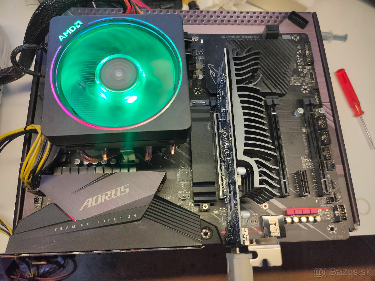 Výkonná AM4 domáca PC/serverová zostava - 8