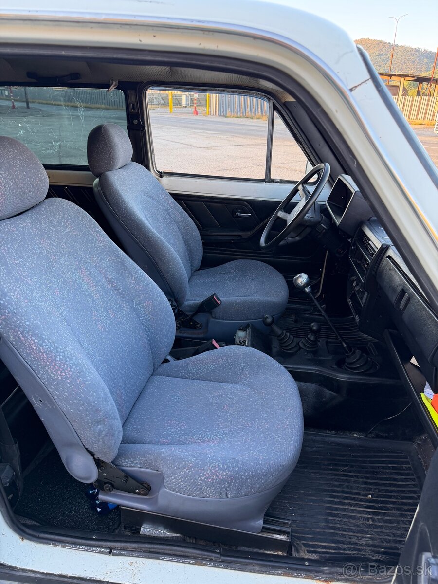 Lada Niva 4x4 - 8