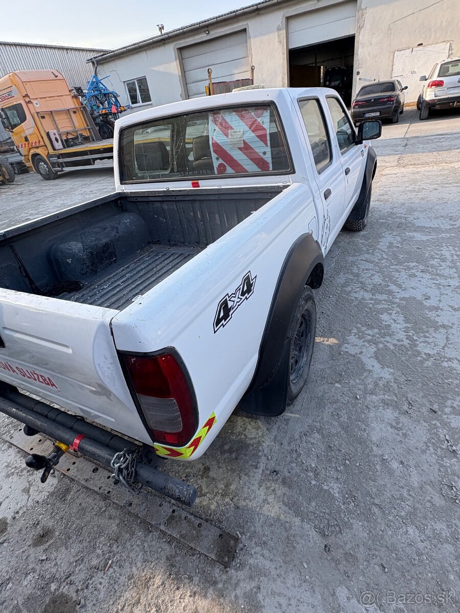 Nissan Pick up 2.5 td - 8