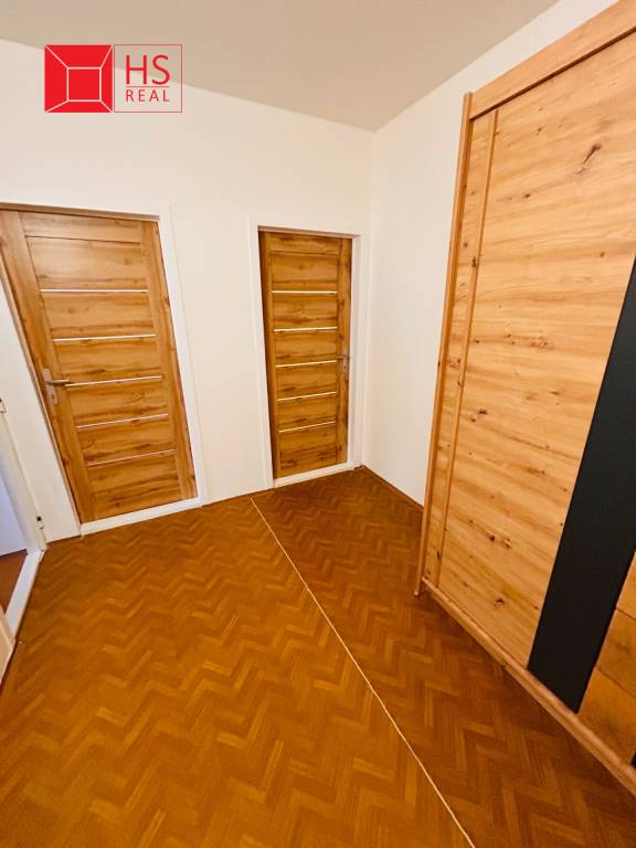 Prenájom 3 izbového bytu na Sídlisku JUH v NZ - 8