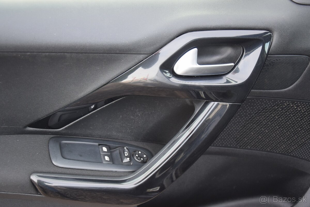 Peugeot 208 1.2 Active 47 633 km - odpočet DPH - 8