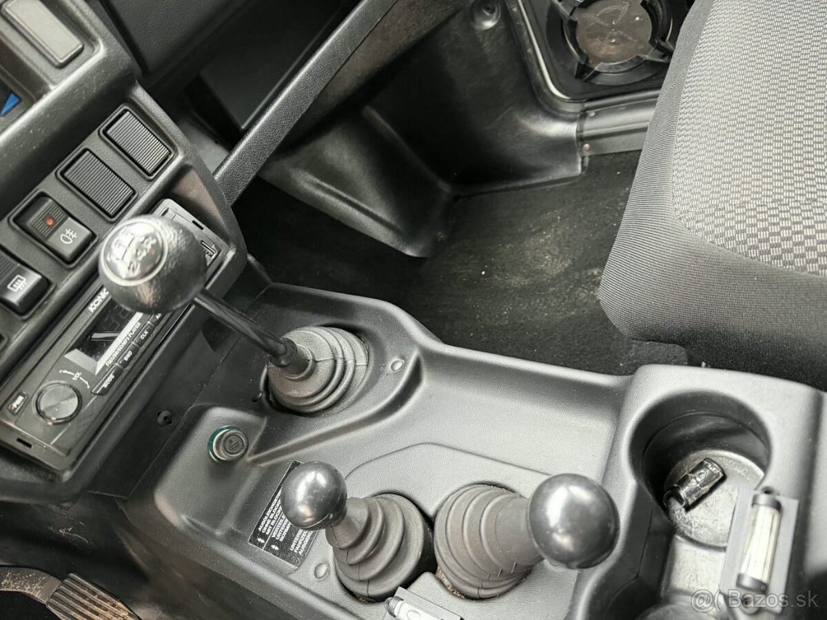 Lada Niva 4x4, 5 dverová - 8