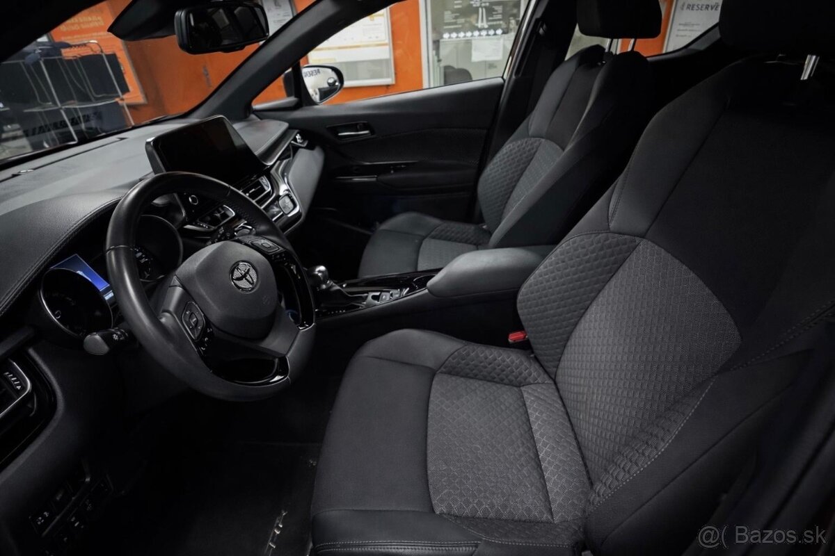 Toyotoa CHR 1.8 hybrid - 8
