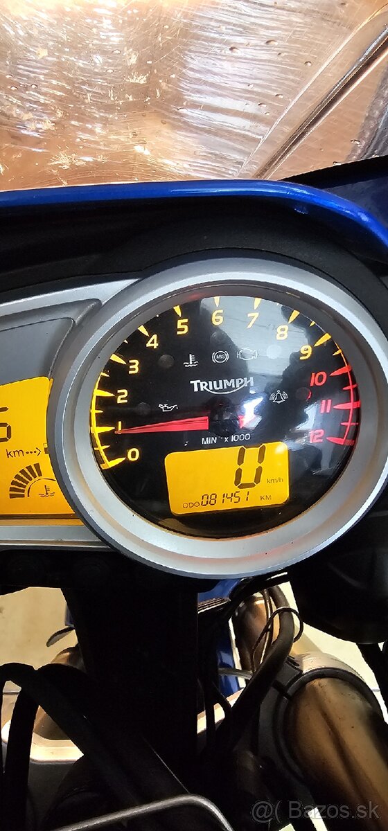 Triumph tiger 1050 - 8