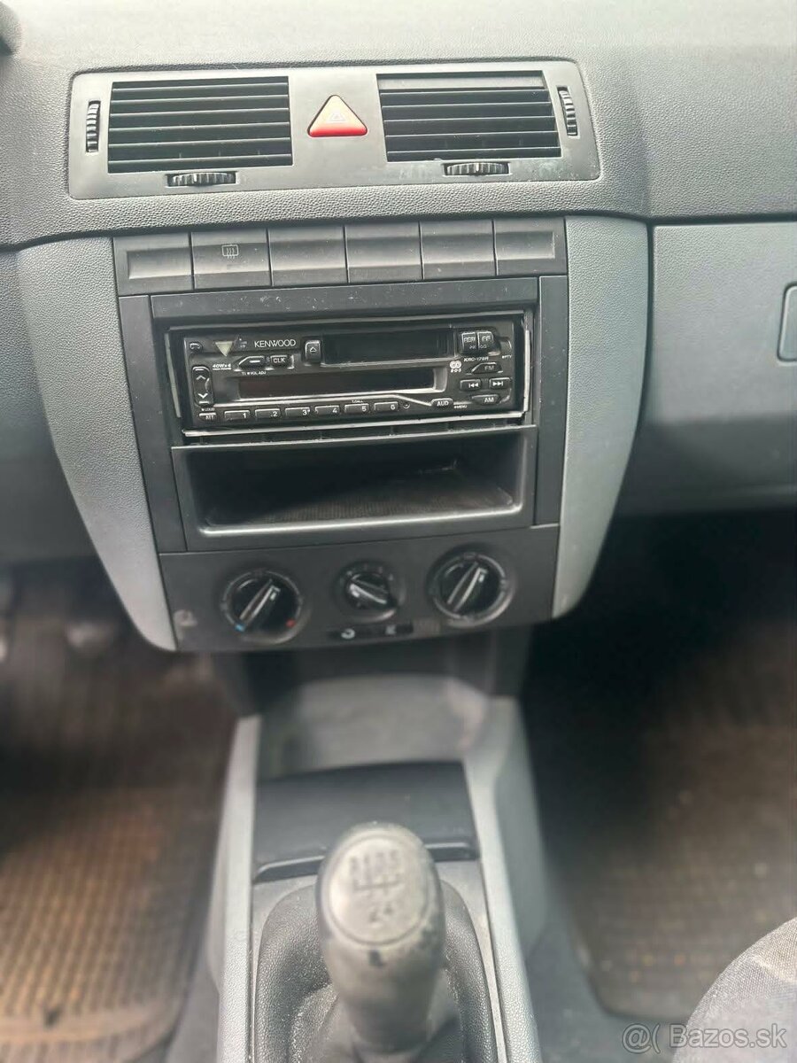 Predám auto Škoda Fabia - ročník 2001 - 8
