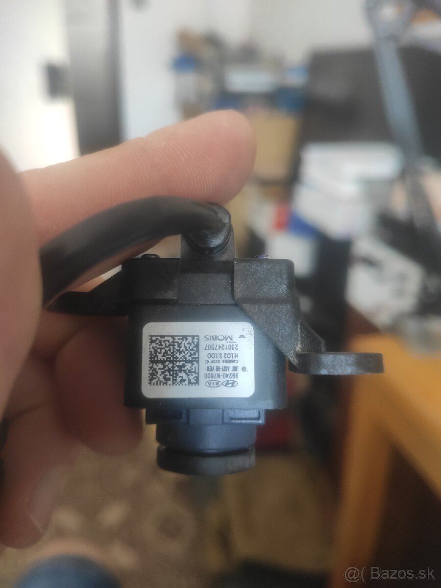 Predam kameru, tlacitko a osvetlenie - 8