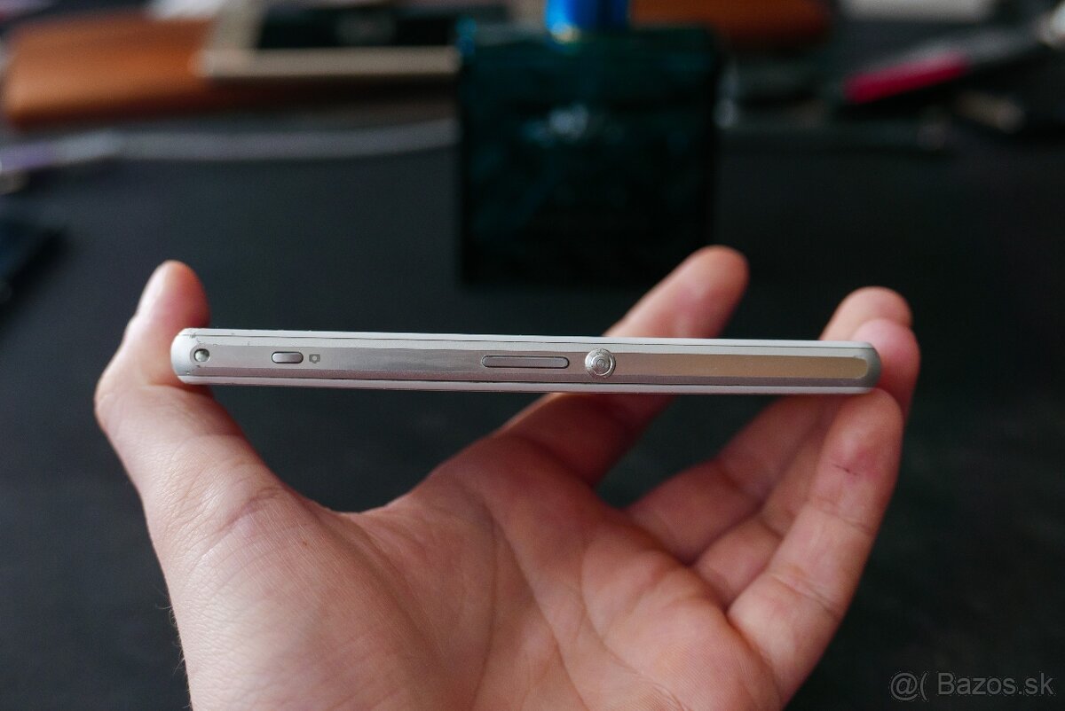 Sony Xperia Z1 Compact biela - 8