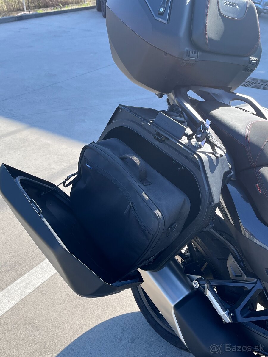 Honda NT1100 DCT - 8