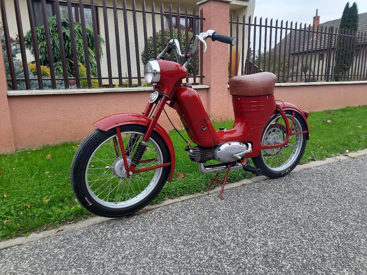 JAWA 550 s TP ŠPZ - 8