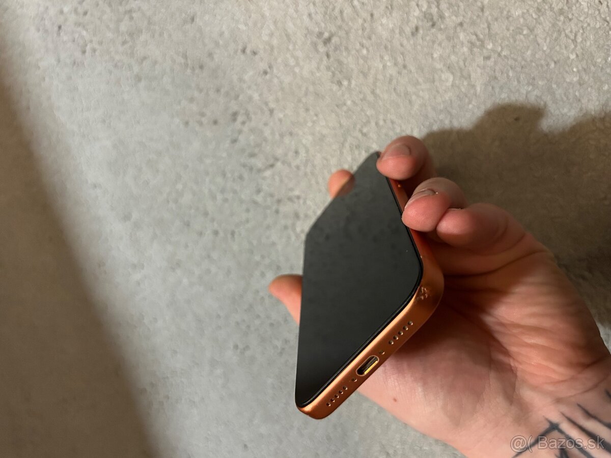 Apple iPhone 17 Pro 256 GB – Cosmic Orange - 8