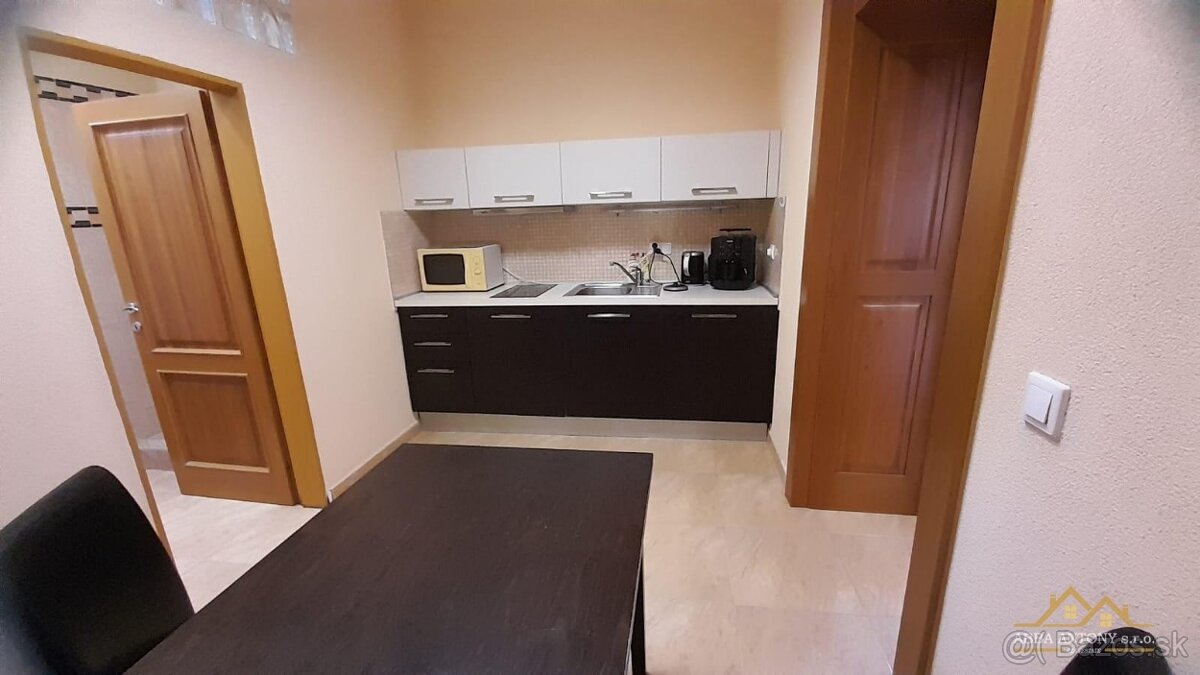 Polyfunkčný priestor na prízemí v Banskej Bystrici 89 m2 - 8