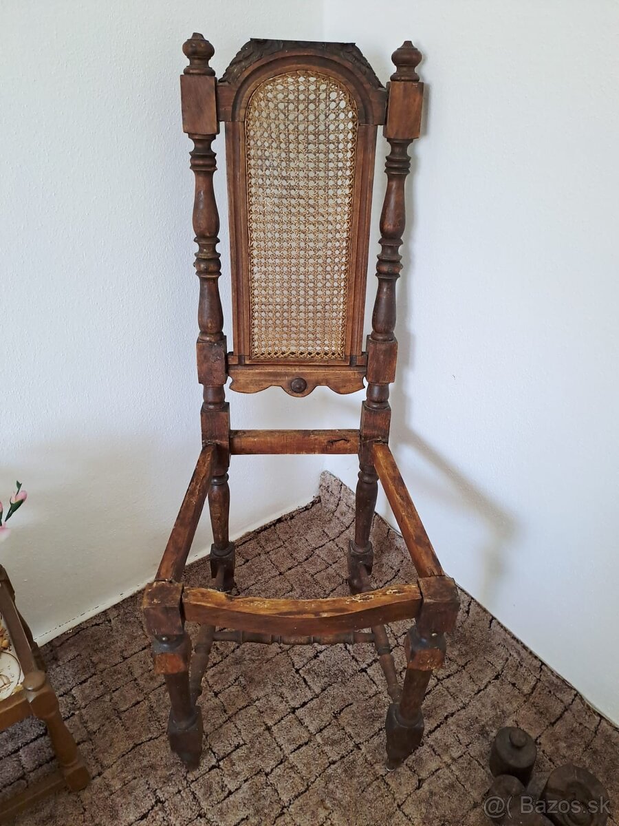 Predám starožitné stoličky 3ks - 8