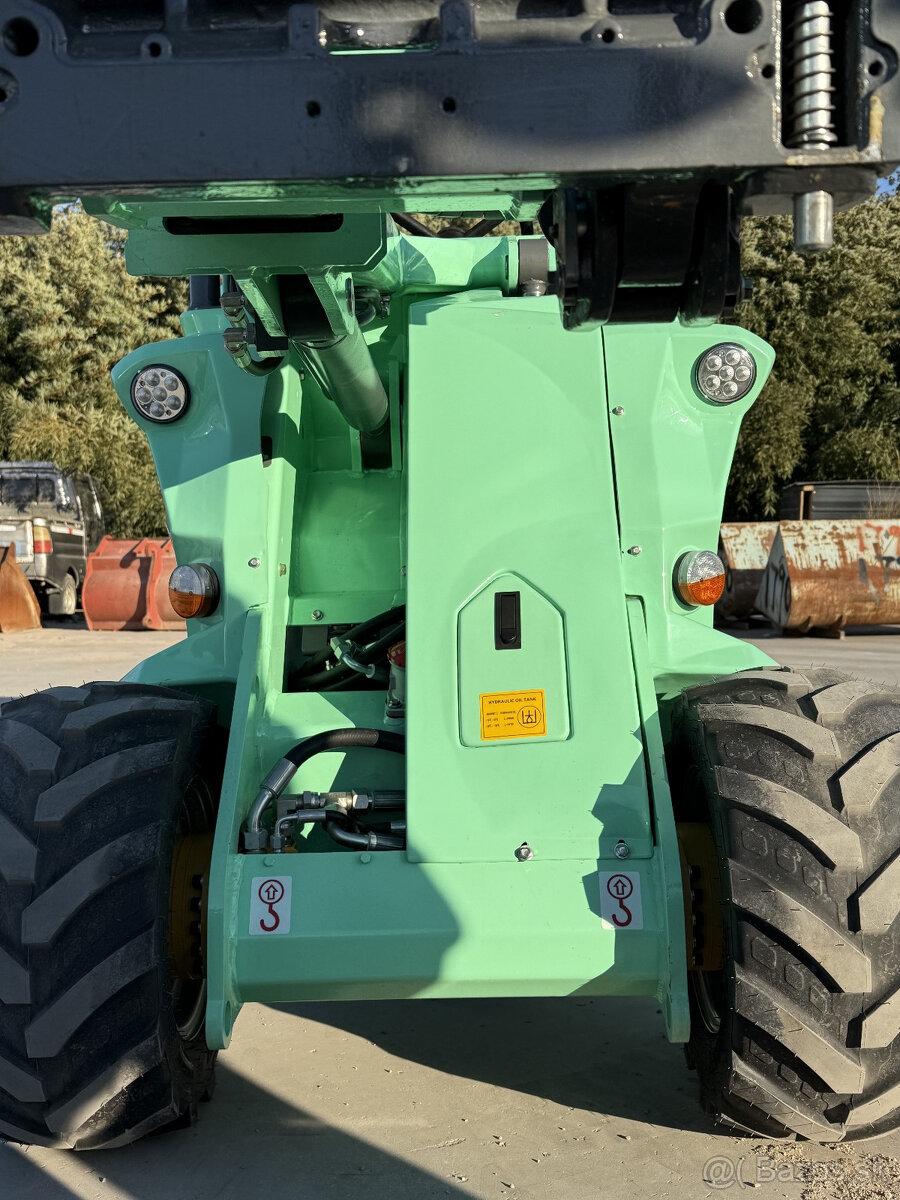 Predám teleskopický kolesový mininakladač 4x4 - 8