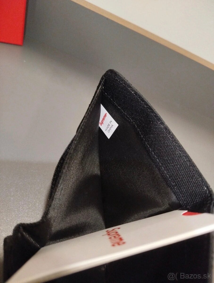 Supreme penaženka - 8