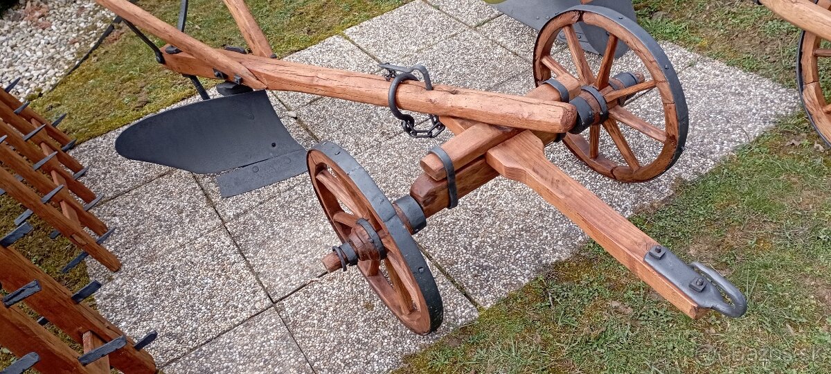 Starý drevený konský pluh 4 - 8