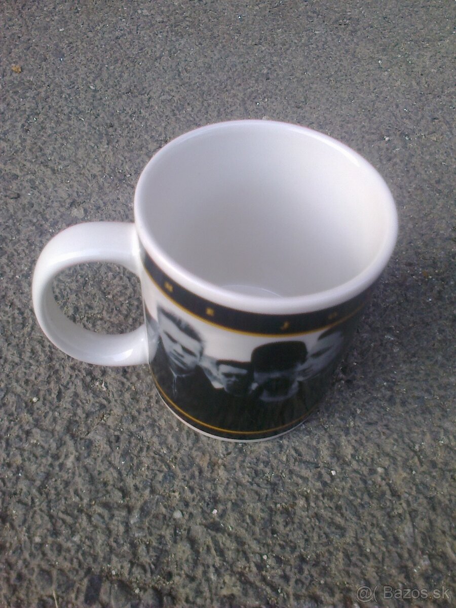 merchandising šálka U2 - 8