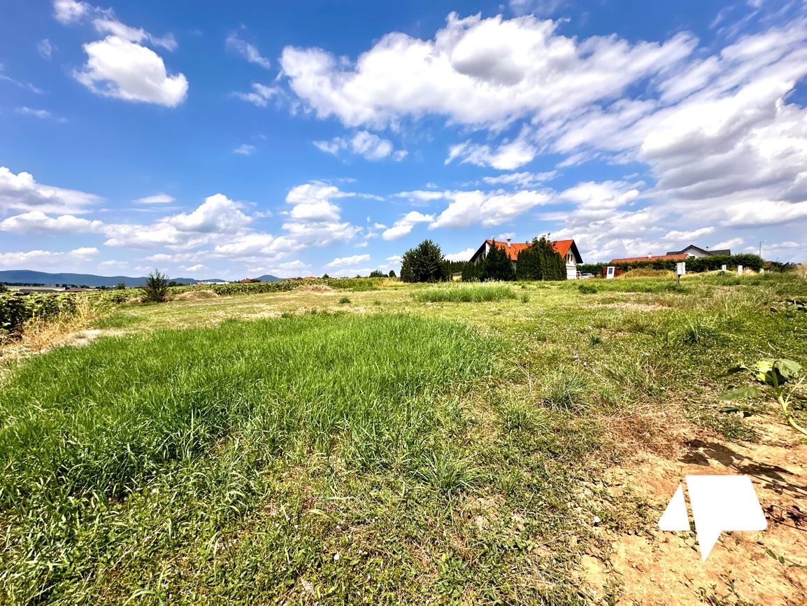 Predaj, Investičný pozemok - 800 m2, Veľký Lapáš - 8