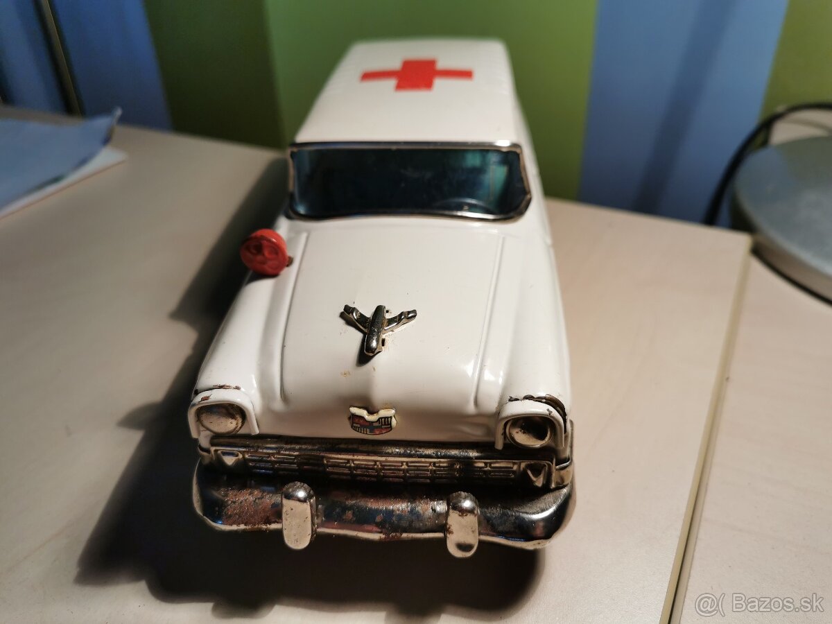Bandai Chevrolet Ambulancia - 8