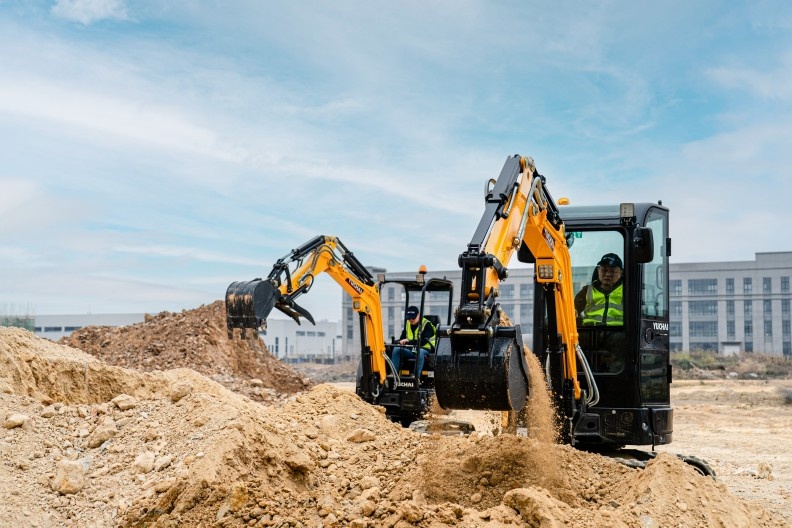 Minibager YUCHAI U27 Premium 2740 kg - 8