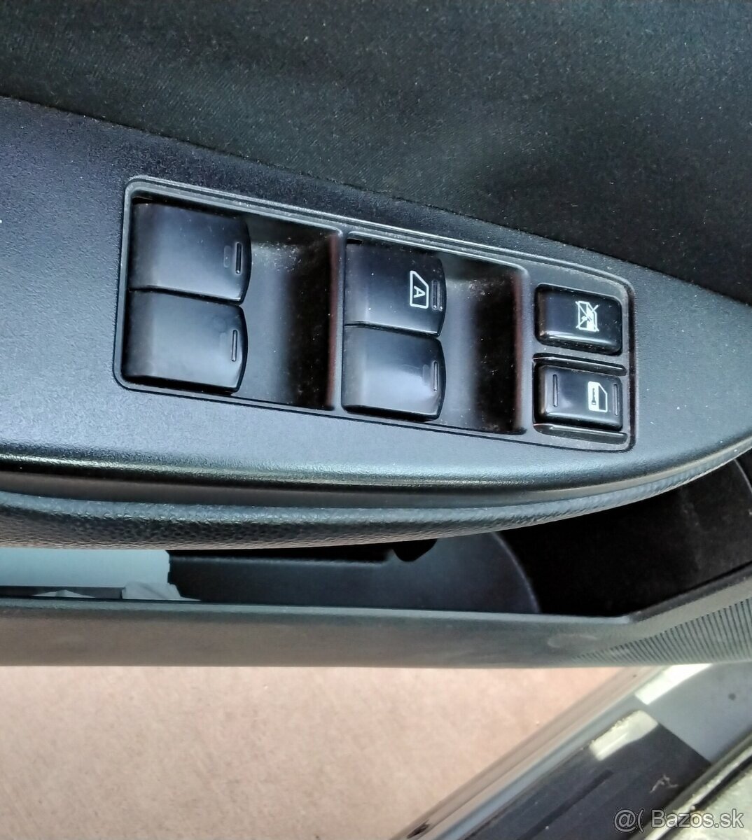 SUBARU LEGACY 2.5 2010 benzín predám MOTOR EJ25 AUTOMATICKÁ - 8