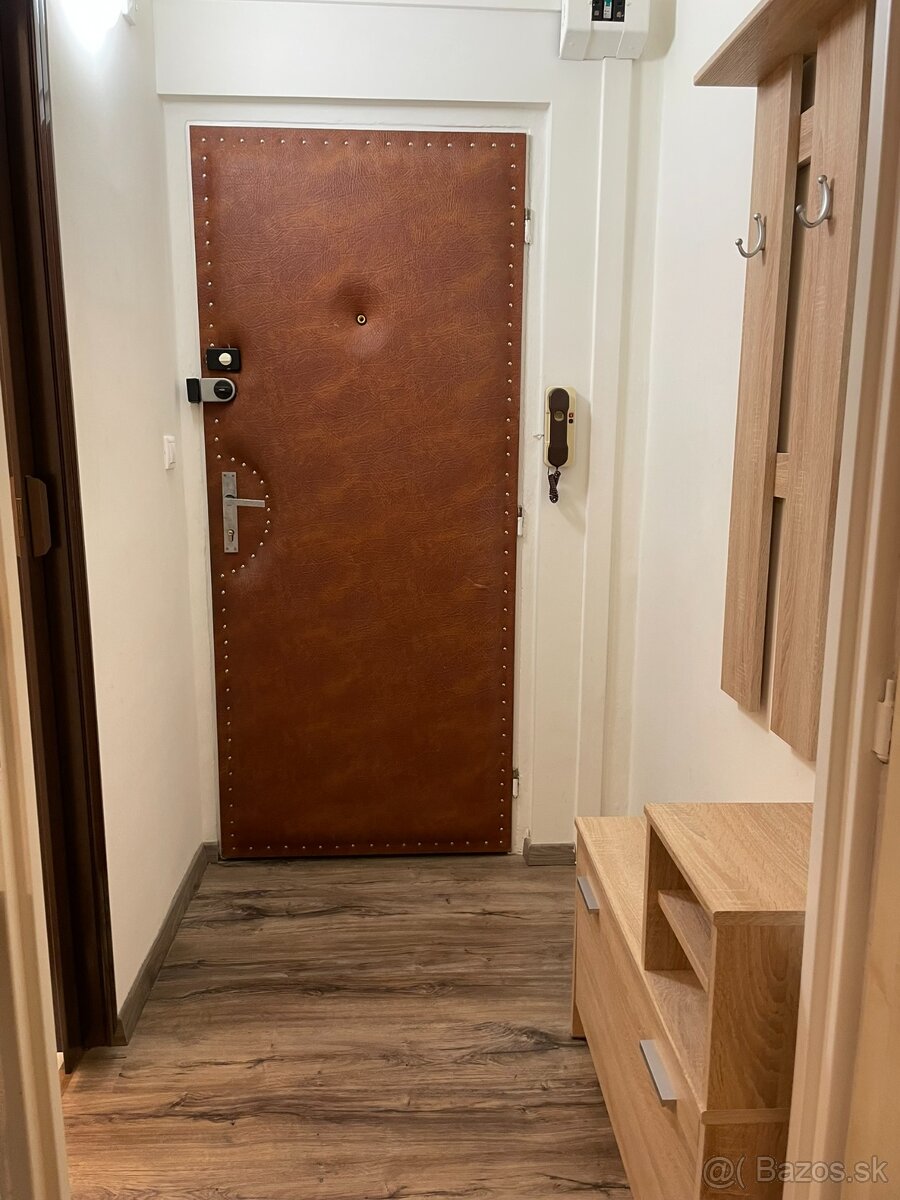 Prenájom GARSONKA - GARZONKA / Bánovce n B. - 8