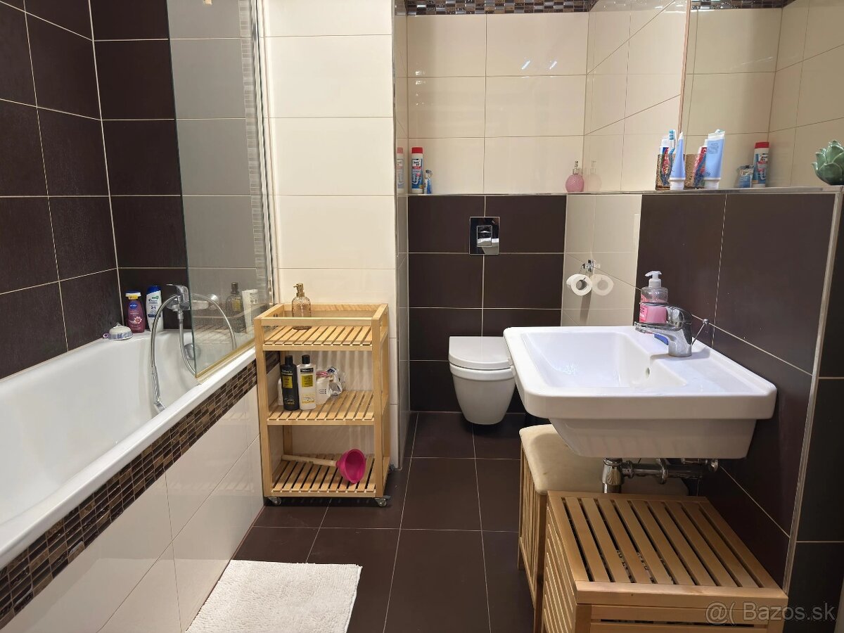 Realitný kancelária REALADR s.r.o. - 8