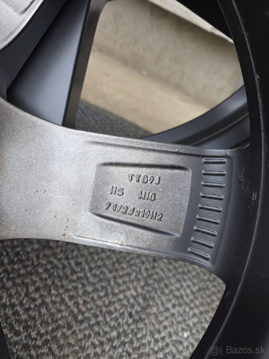 5X115 R19 ALU DEZENT - 8