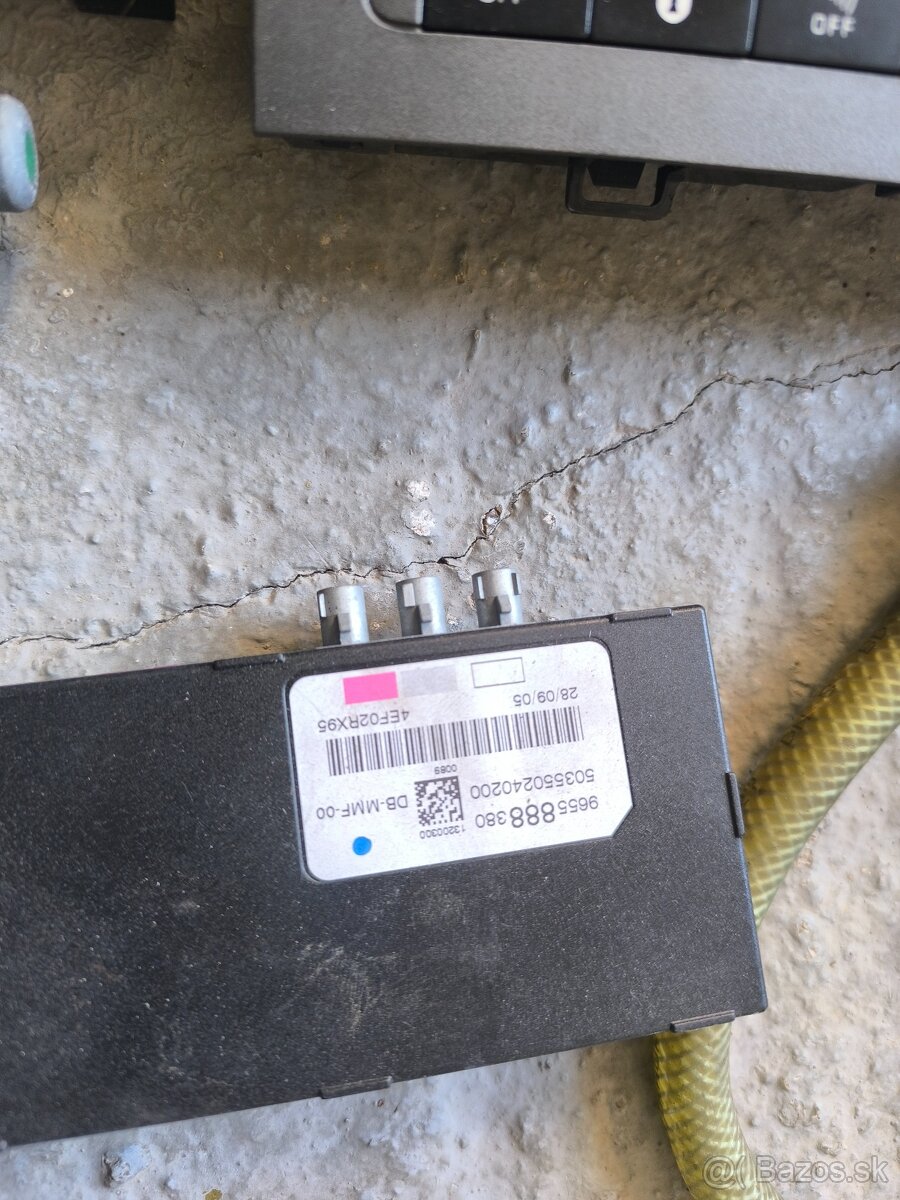 Predám diely Peugeot 407 - 8