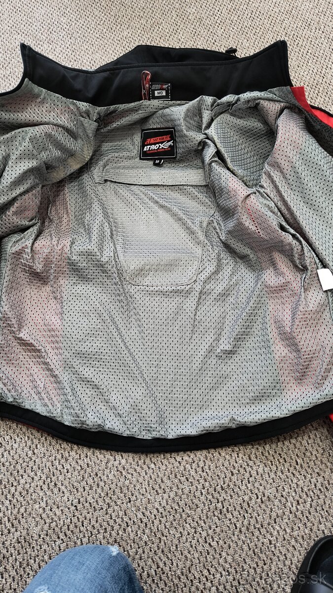 Predám moto bundu veľkosť M - 8