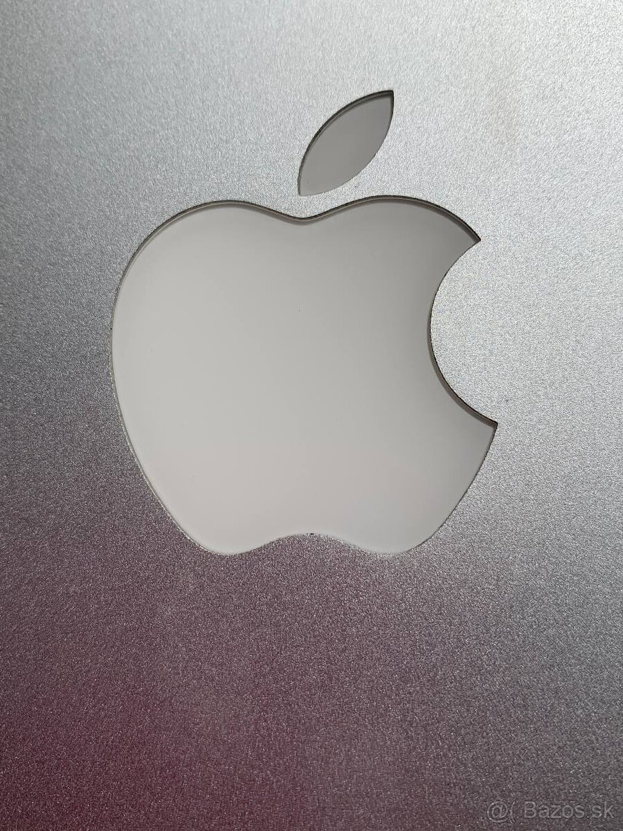 -- Predám Apple MacBook Pro 15 A1286 -- - 8