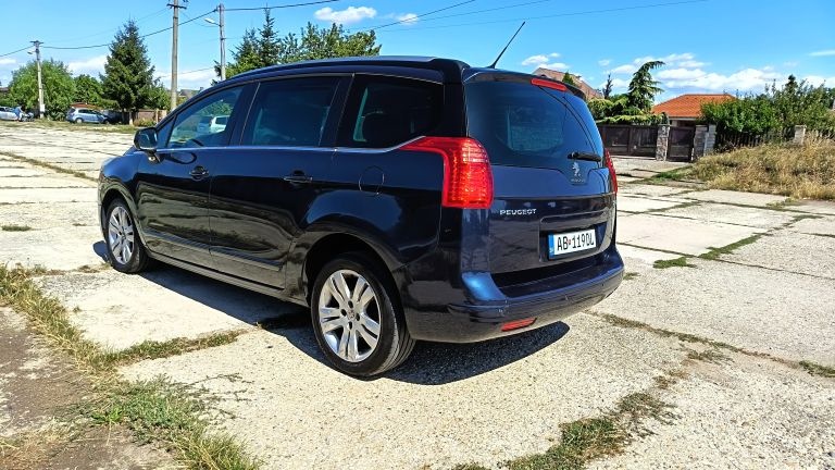 Peugeot 5008 2.0 HDi 110kW - 8