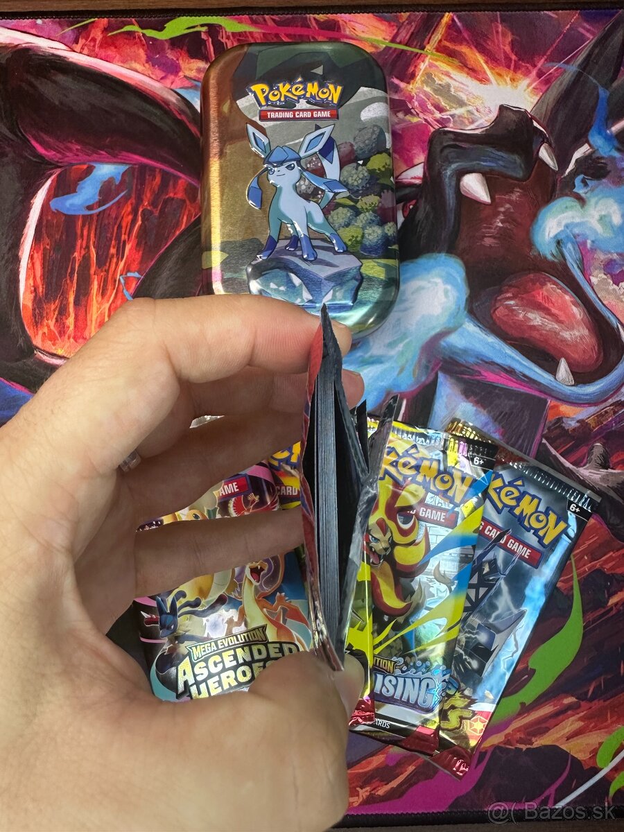 Pokémon tin - 8