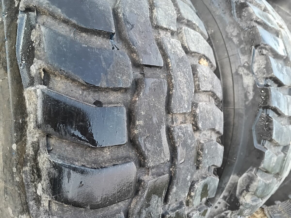445/65R22,5 18R22,5 - 8