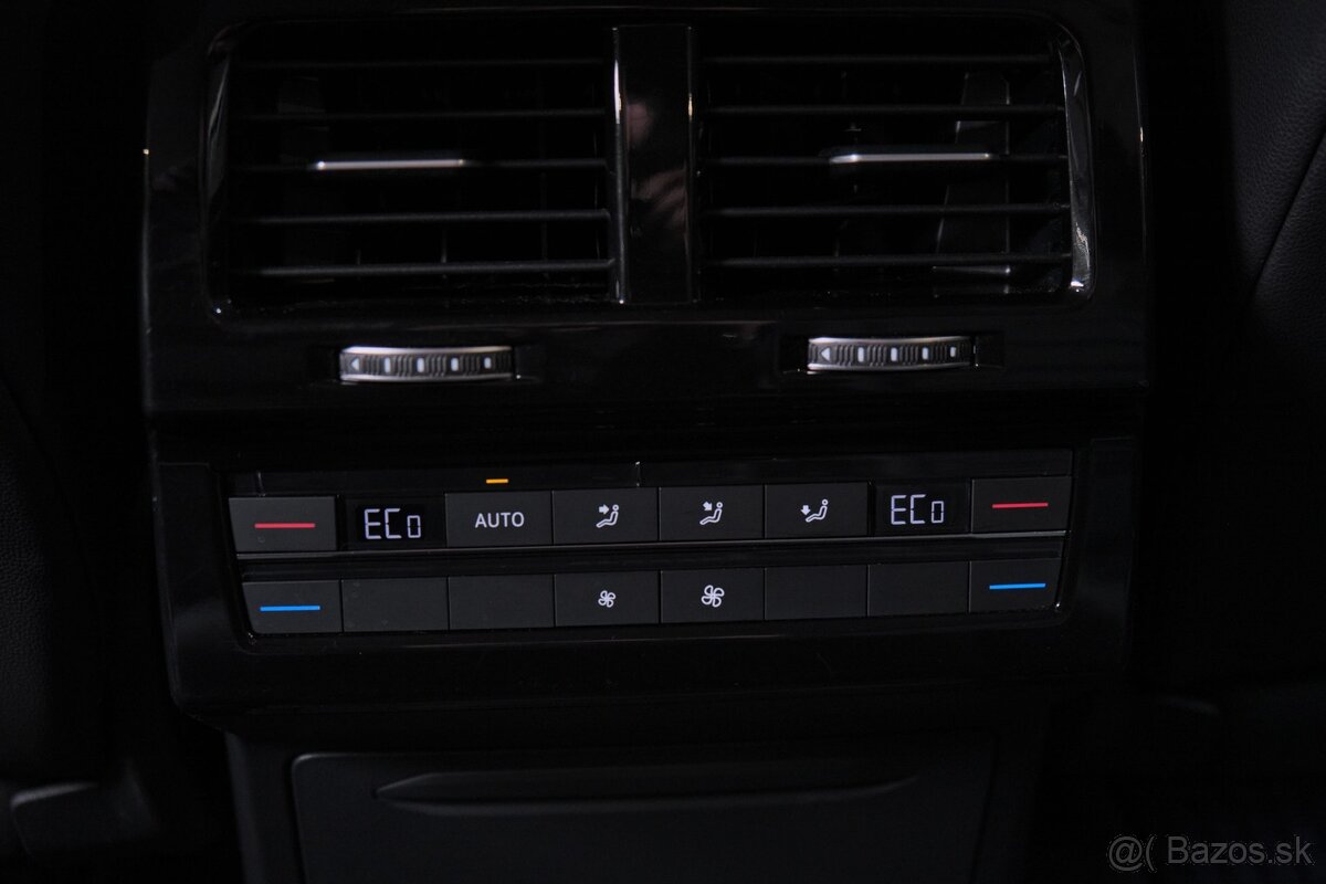 Volkswagen Touareg 3.0 TDI - 8
