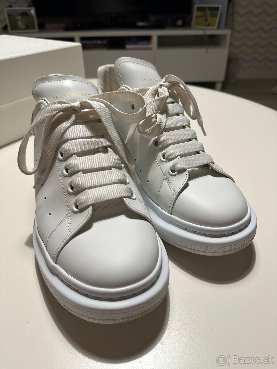 Alexander McQueen - 8